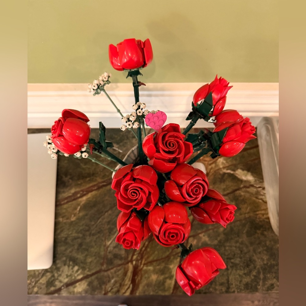 LEGO Roses - Fully Built + Bonus "Water" Pieces - Picture 3 of 7